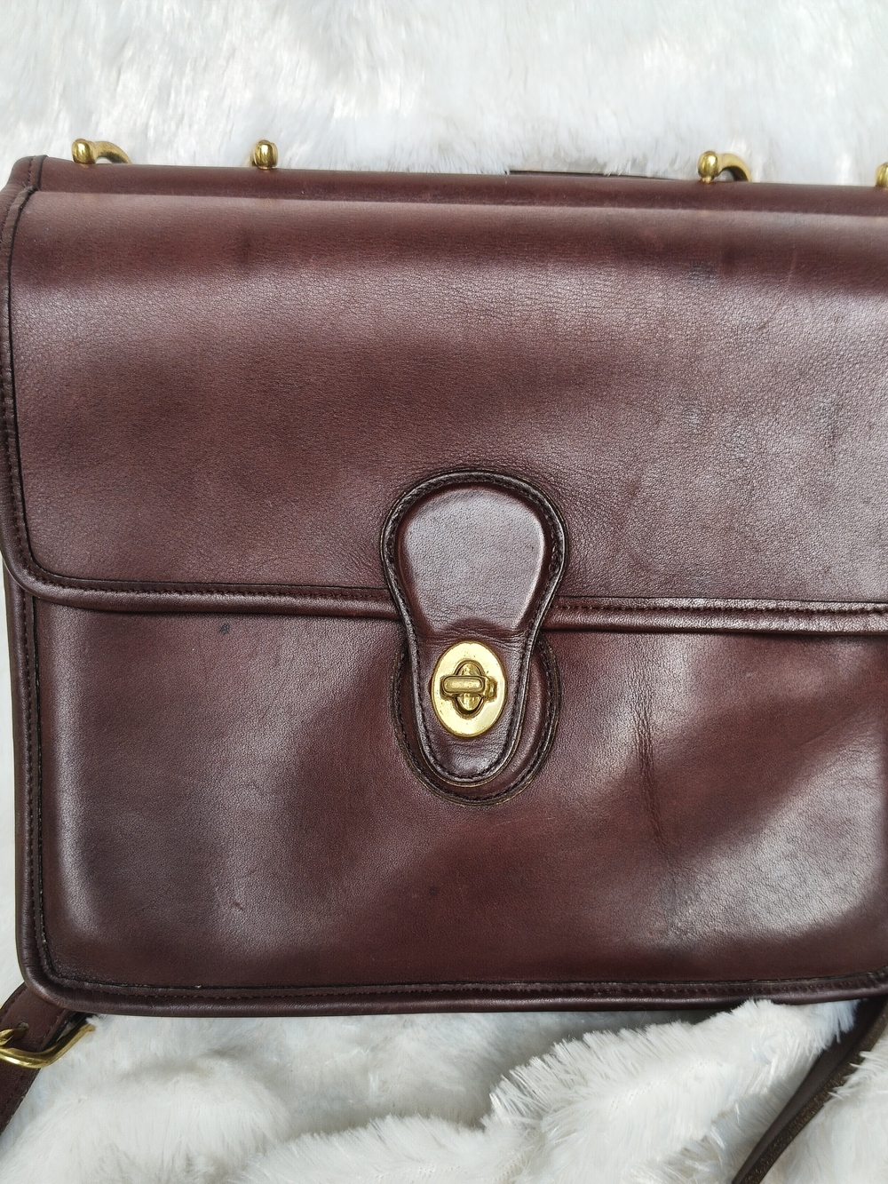 Coach Classic Brown Leather Willis Bag 9927 with Turn-Lock Front Closure